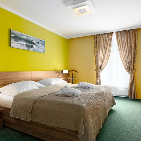 Kurhotel Brussel Frantiskovy Lazne Exterior photo